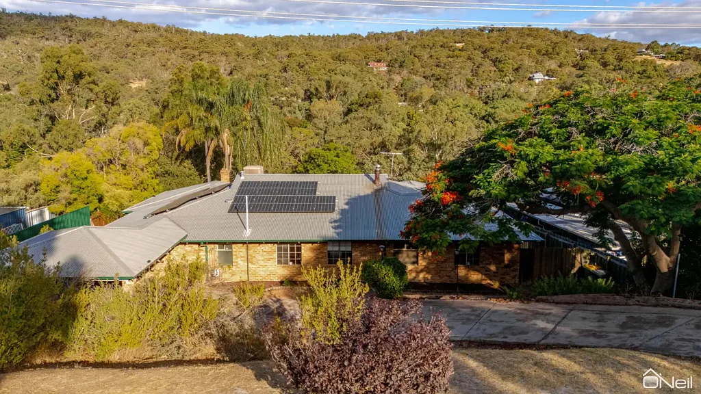 70 Amethyst Crescent, Mount Richon, WA 6112