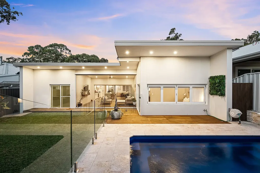 Wamberal 4房  Effortless Coastal Living in the Heart of Wamberal