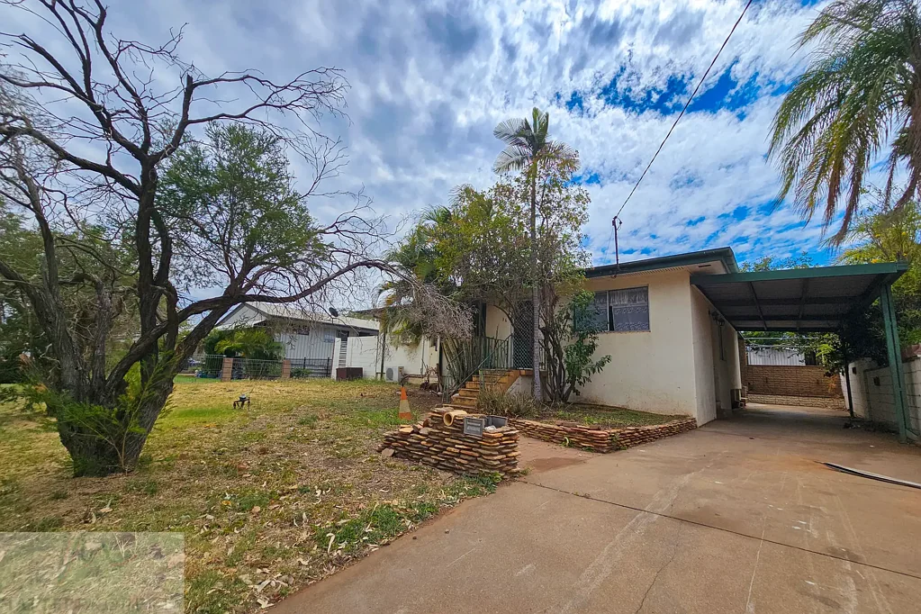 Mount Isa 3ਬੈੱਡਰੂਮ Parkside living in Sunset