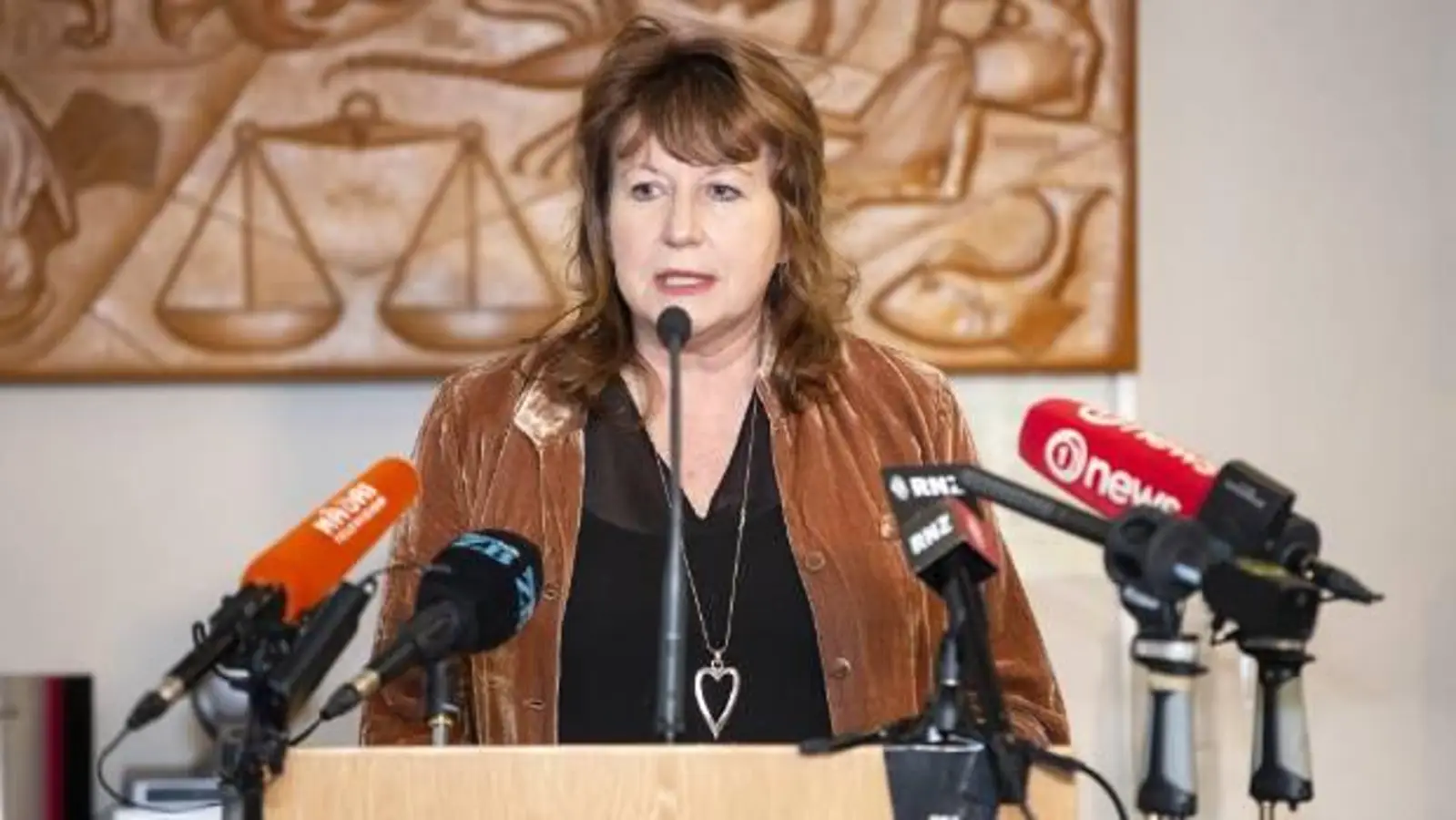 新西兰政坛突发新闻！女部长Clare Curran被踢出内阁！