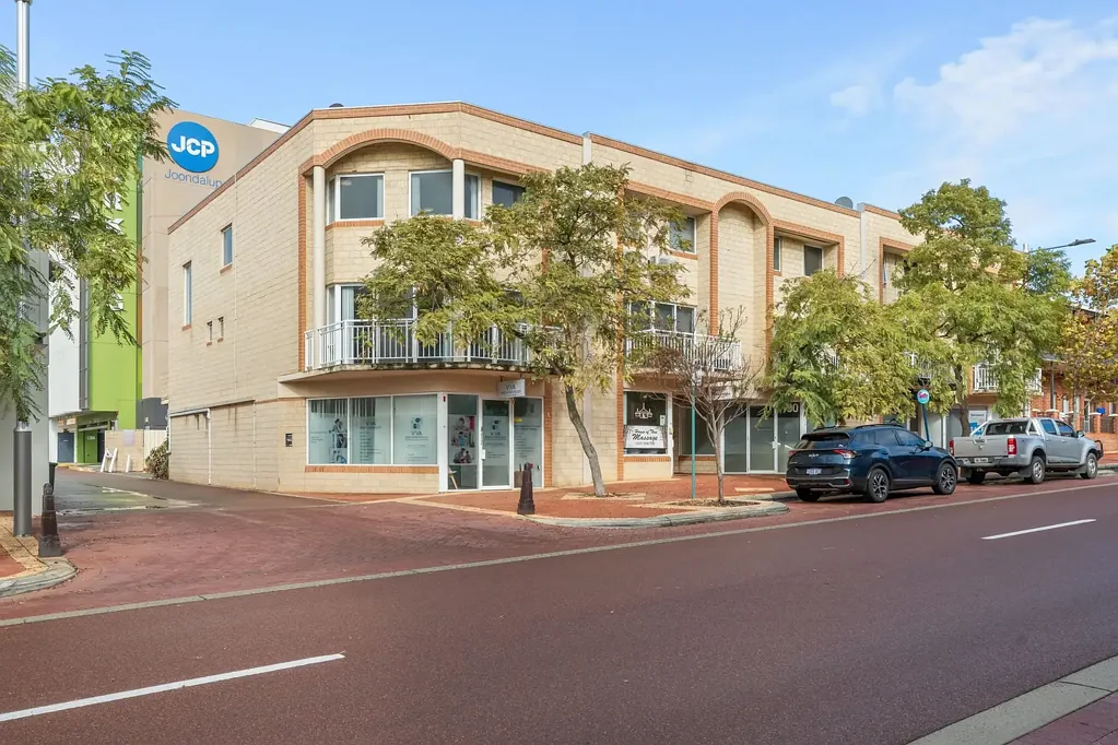 Double Storey apartment for lease