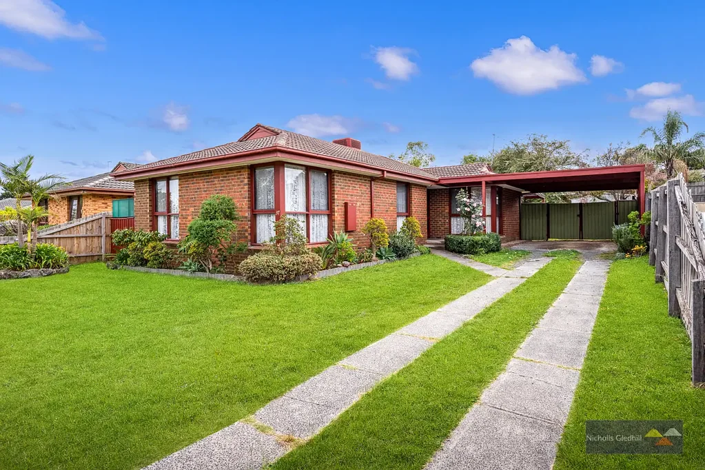 37 Gleneagles Drive, Endeavour Hills, VIC 3802