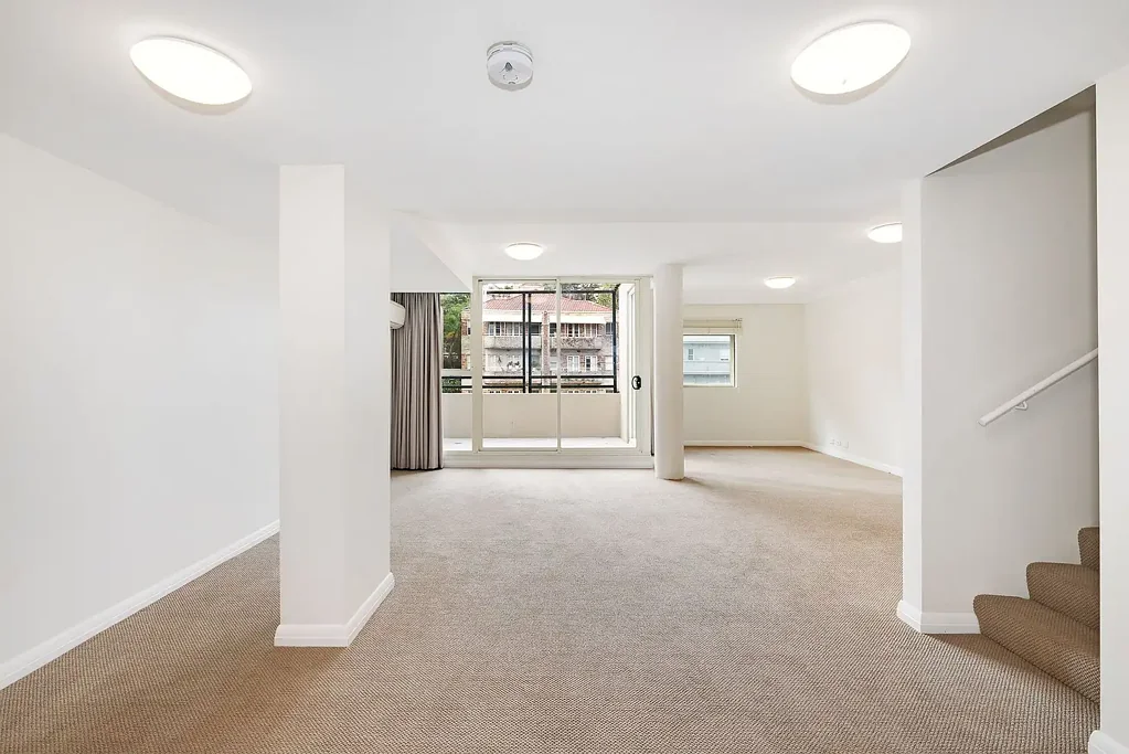 Three bedroom apartment with two secure car spaces