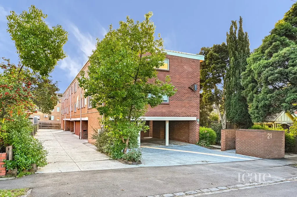 Spacious Home In Kew (Unit 2 Available, Unit 6 Leased)