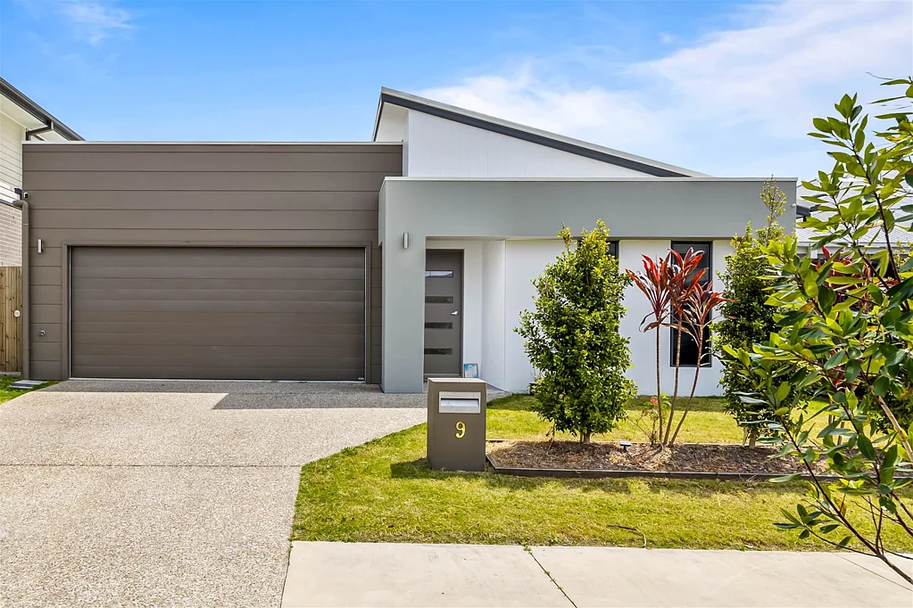 9 Merry Street, Palmview, QLD 4553