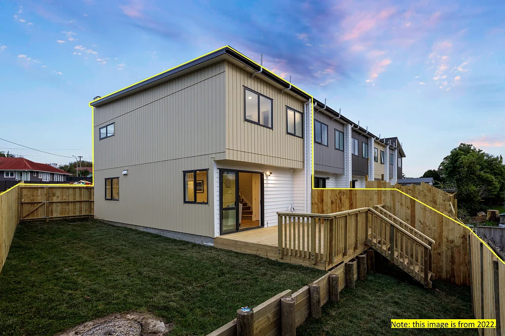 14/25 Vodanovich Road, Te Atatu South, Waitakere City, Auckland