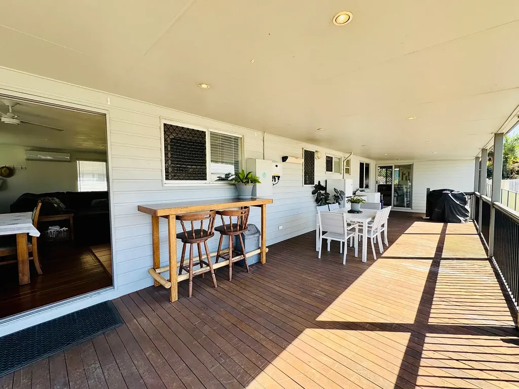 Moranbah 5ਬੈੱਡਰੂਮ FAMILY PERFECTION IN THE HEART OF MORANBAH
