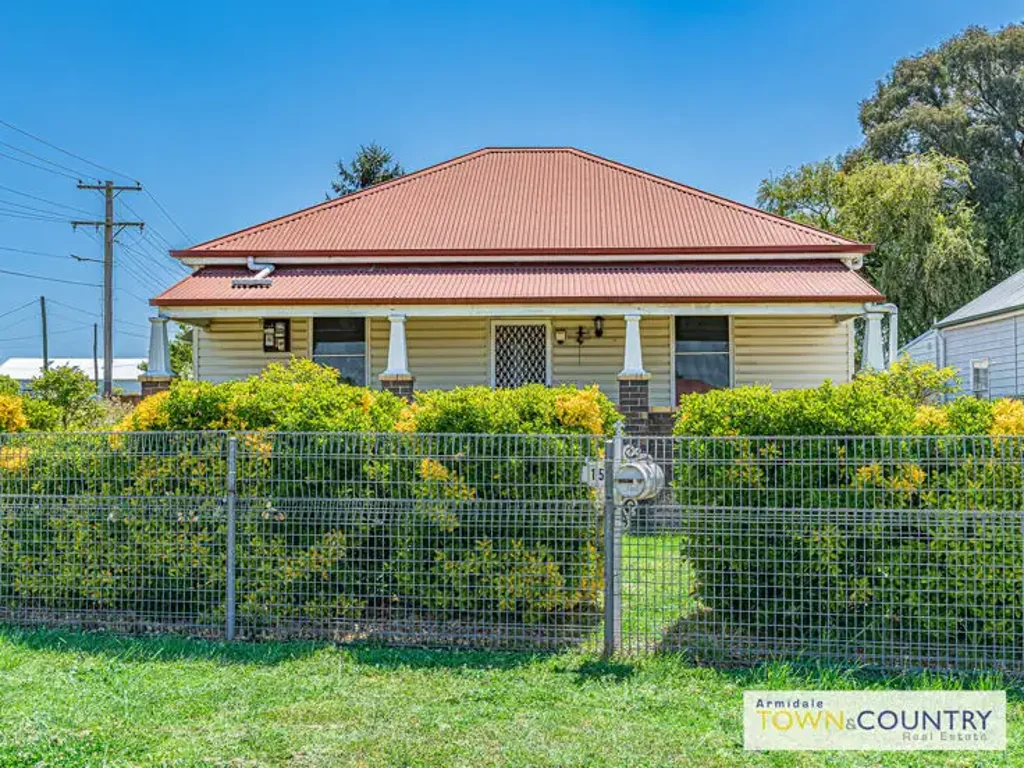 15 Crescent Street, Armidale, NSW 2350