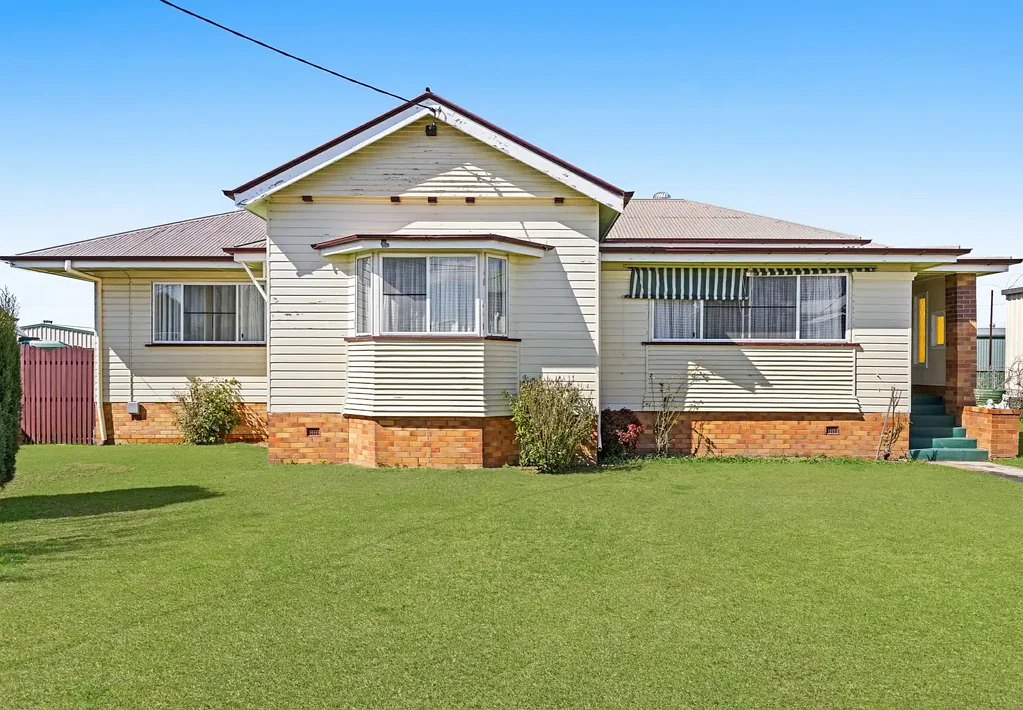 36 Lyons Street, Warwick, QLD 4370