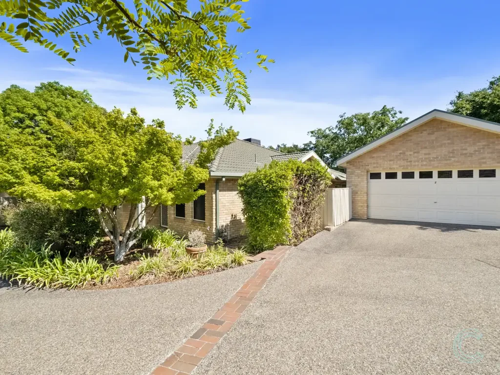 Family Home! Low Maintenance!