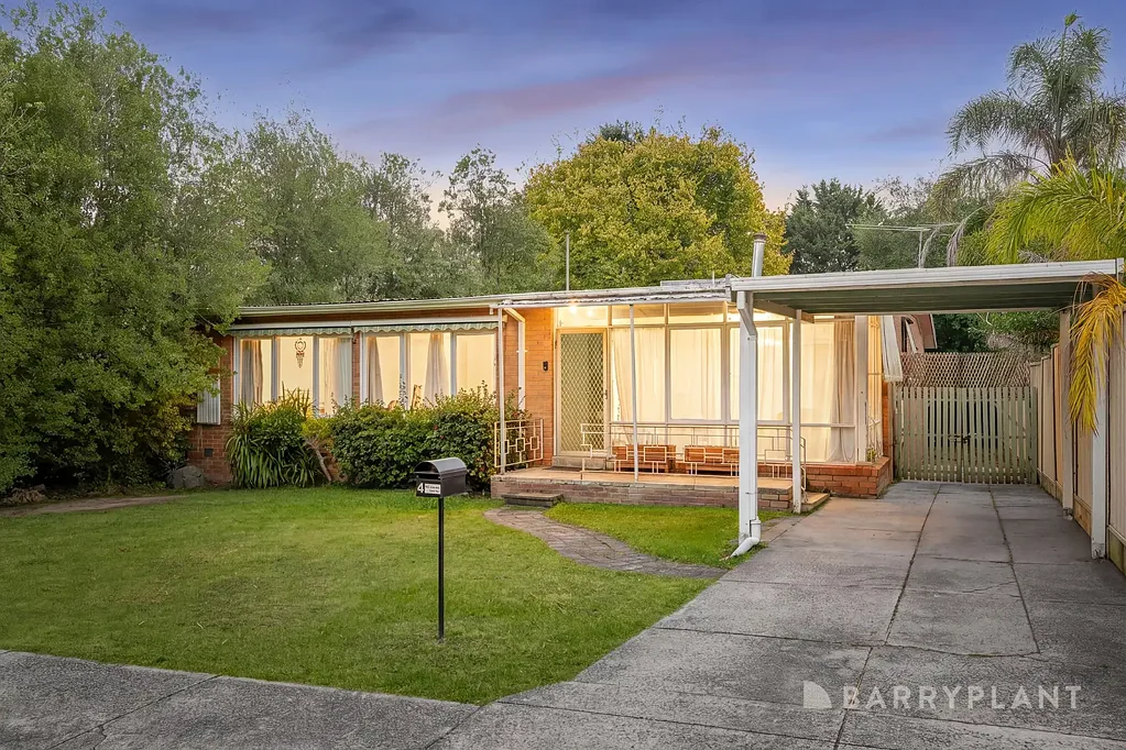 4 Queenstown Road, Boronia, VIC 3155