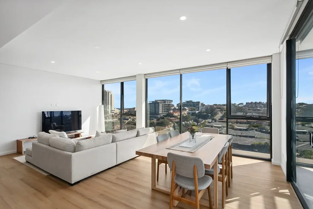 Luxury Coastal Living - Fully Furnished 3x2 + Study Apartment