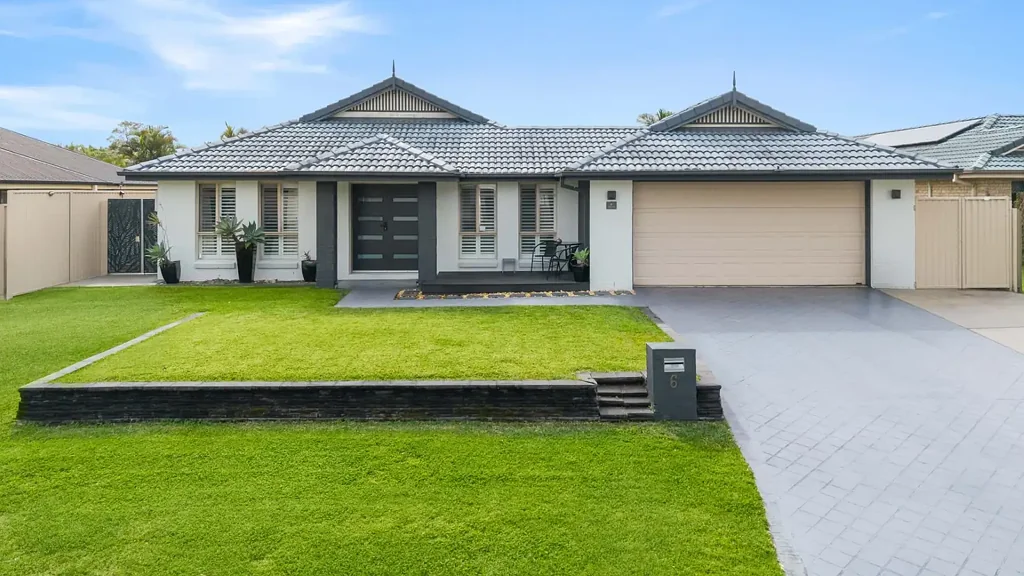 Little Mountain 5房  SPACIOUS FAMILY HOME WITH MULTIPLE LIVING ZONES AND RESORT-STYLE POOL