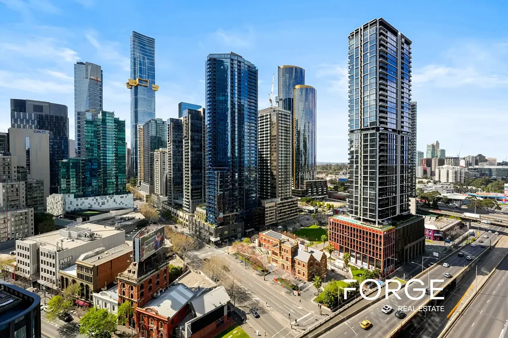 Southbank 2 Bedroom Spacious 2B2B in Southbank with City Views