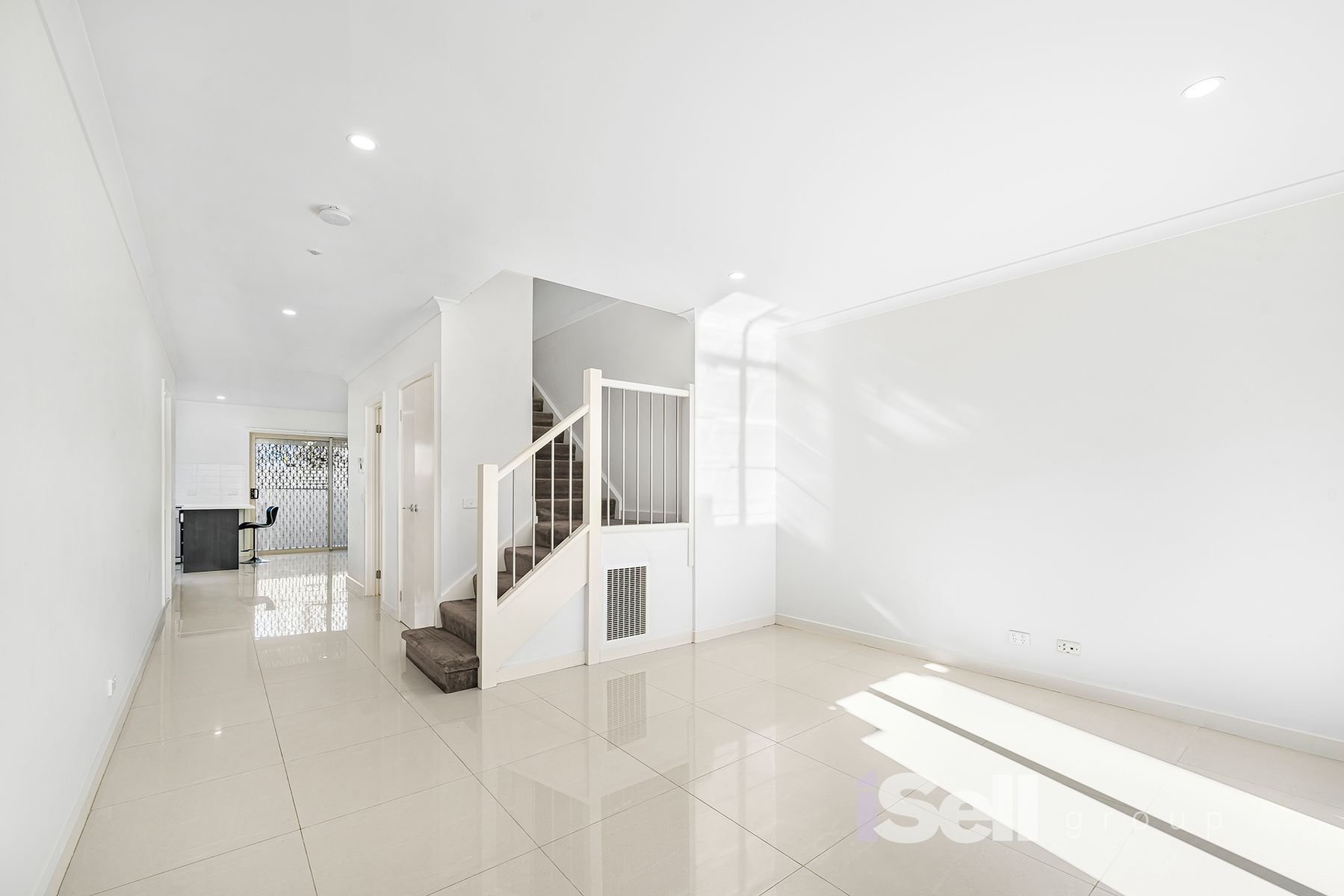 2B MCNAB CT, DANDENONG VIC 3175, 0 chambres, 0 salles de bain, Townhouse