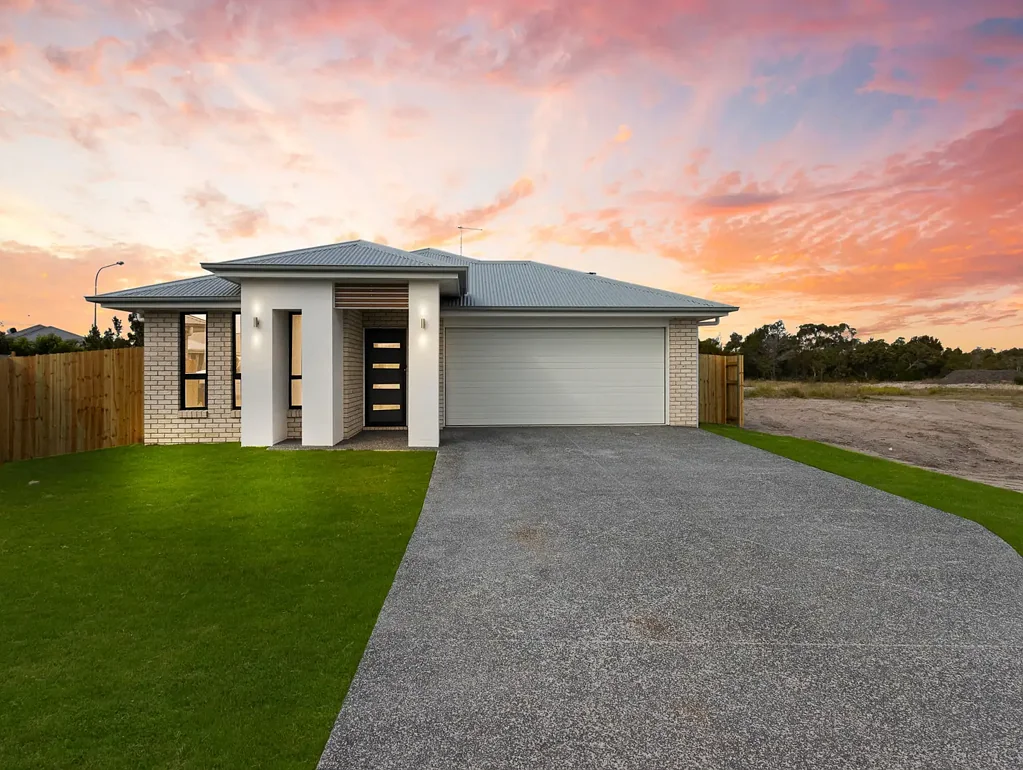 Sleek and Spacious 4-Bedroom Property @ $620