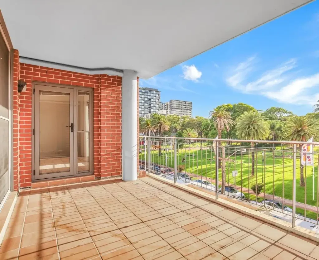 Location, Style & Comfort!