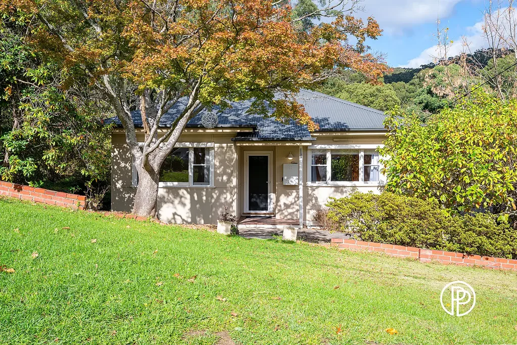 Warburton 2ห้องนอน QUINTESSENTIAL WARBURTON COTTAGE - WHERE CHARACTER, NATURE, & LIFESTYLE COME TOGETHER