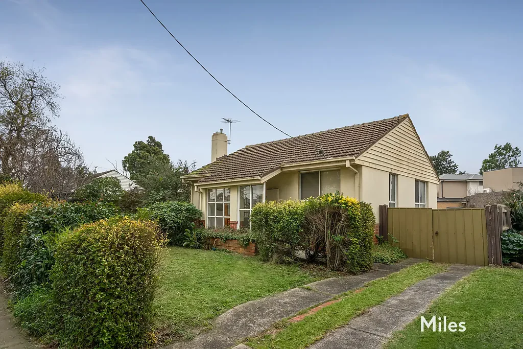 Heidelberg West 2બેડરૂમ Prime Parkside Opportunity with Outstanding Future Potential