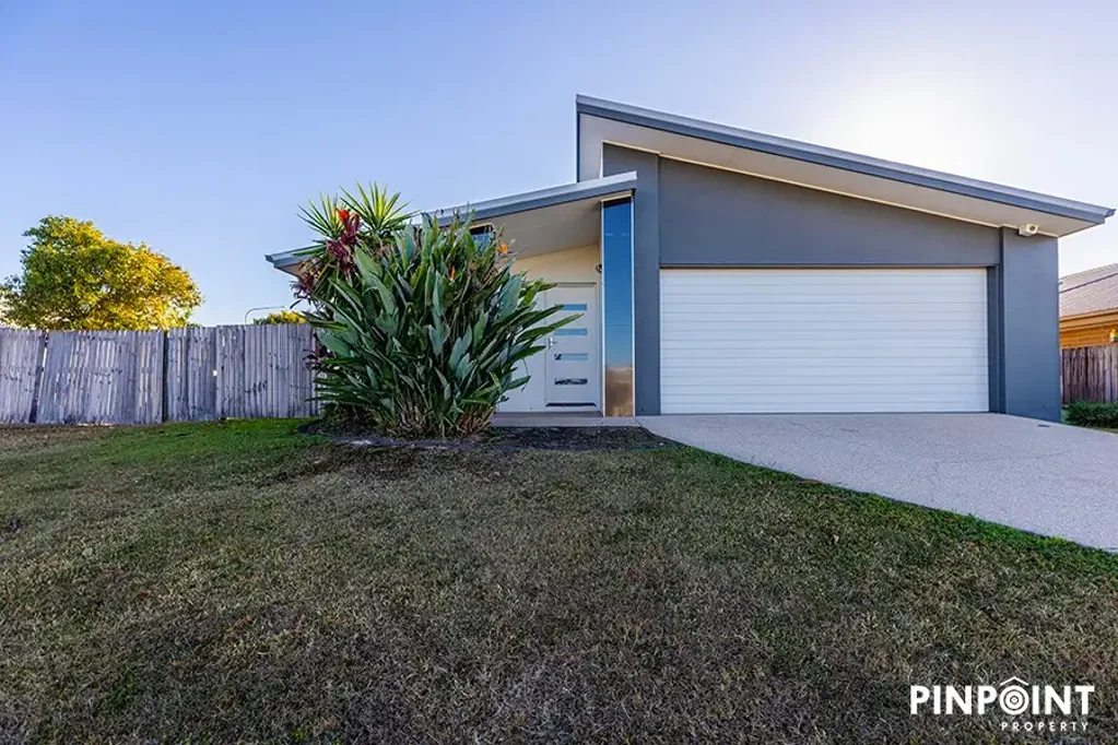 Rural View 4 Slaapkamer Spacious Family Home on a Generous Corner Block!