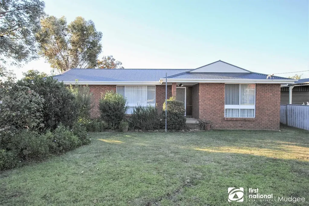 SOUTH MUDGEE FOUR BEDROOM HOME
