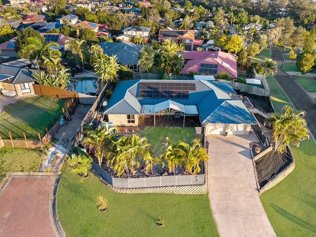 Springfield 5房 宽敞的家庭住宅，品质翻新，地势高耸，坐拥山景！ MUST BE SOLD THIS SATURDAY!