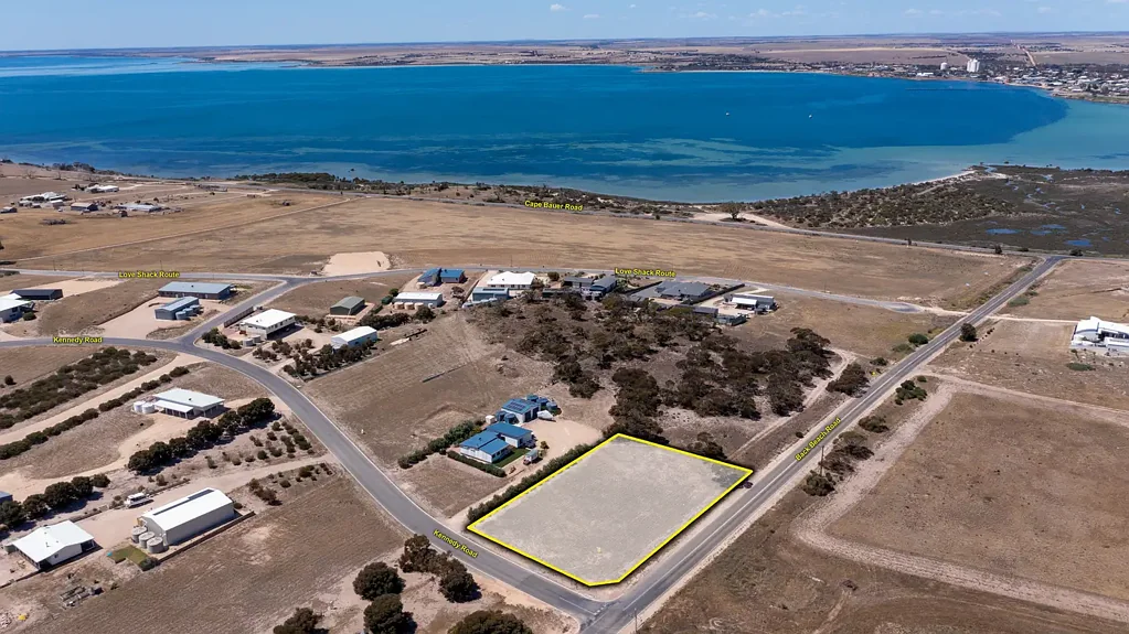 Streaky Bay Generous land size close to the sea