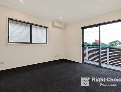 3/142 Princes Highway, Unanderra, Wollongong - Greater Region, 3房, 2浴, Townhouse
