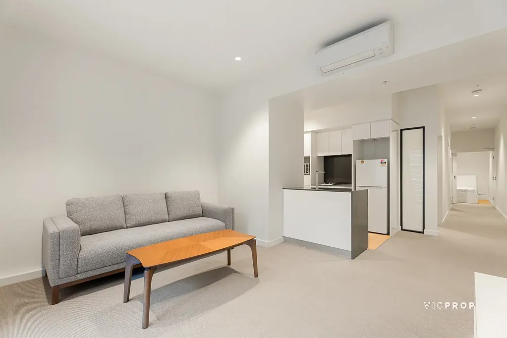FURNISHED! LOCATION, SIZE AND LIFESTYLE!