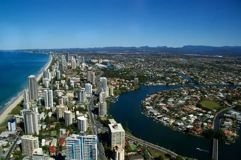 Surfers Paradise 3 Bedroom Spacious and Comfortable!!