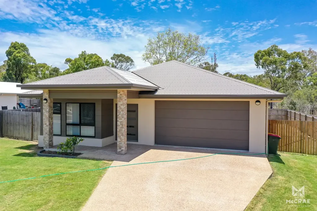 FOUR BEDROOM MODERN HOME - FULLY FURNISHED