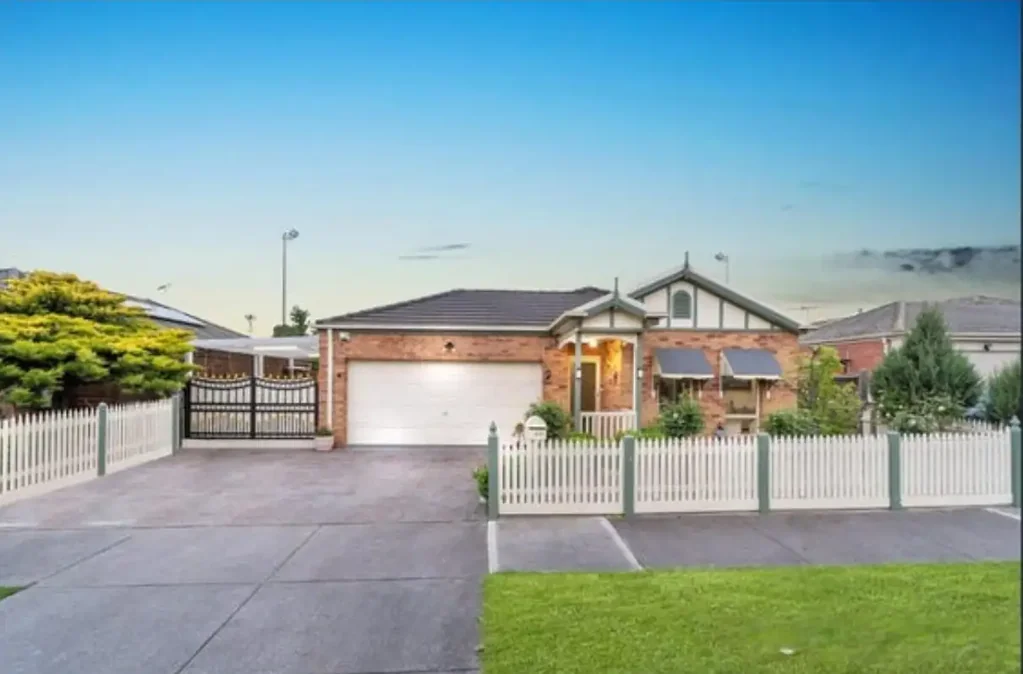 Craigieburn 4 Slaapkamer A Grand Family Home Presented by V Group Real Estate !