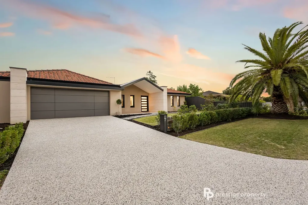 Joondalup 3房  EXQUISITE FAMILY HOME WITH DEVELOPMENT POTENTIAL