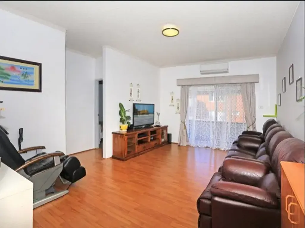 IMPRESSIVE TWO BEDROOM UNIT