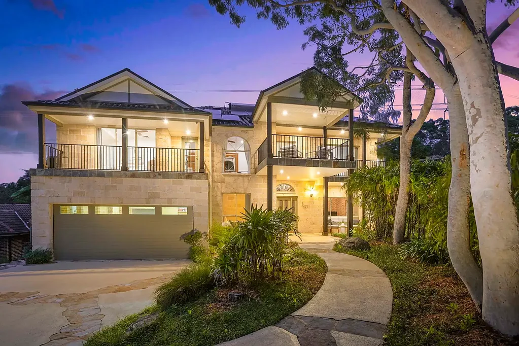 11 Snow Gum Place, Alfords Point, NSW 2234