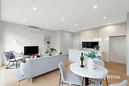 204/332 Neerim Road, Carnegie