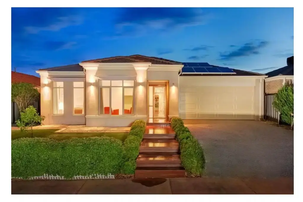 Great Family Home in IDEAL Location!!!