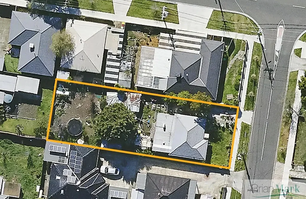 St Albans 697平米矩形土地 朝东朝向 三联排许可 成熟社区 便捷交通 Large 697m2 East Facing Block - Walk to St Albans Railway Station