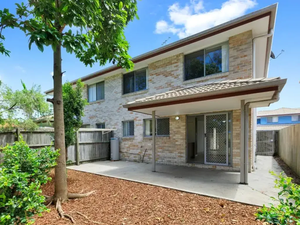 Taigum 3Zimmer Be quick to secure this townhouse, she’s a beauty!
