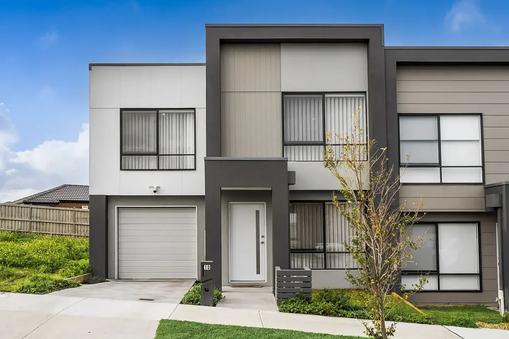 10 Macomb Way, Charlemont, VIC 3217