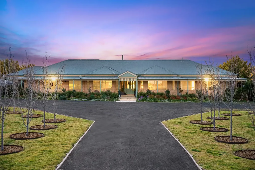 Oaklands Junction 5ਬੈੱਡਰੂਮ Luxurious Acreage Living only 30 Minutes from Town