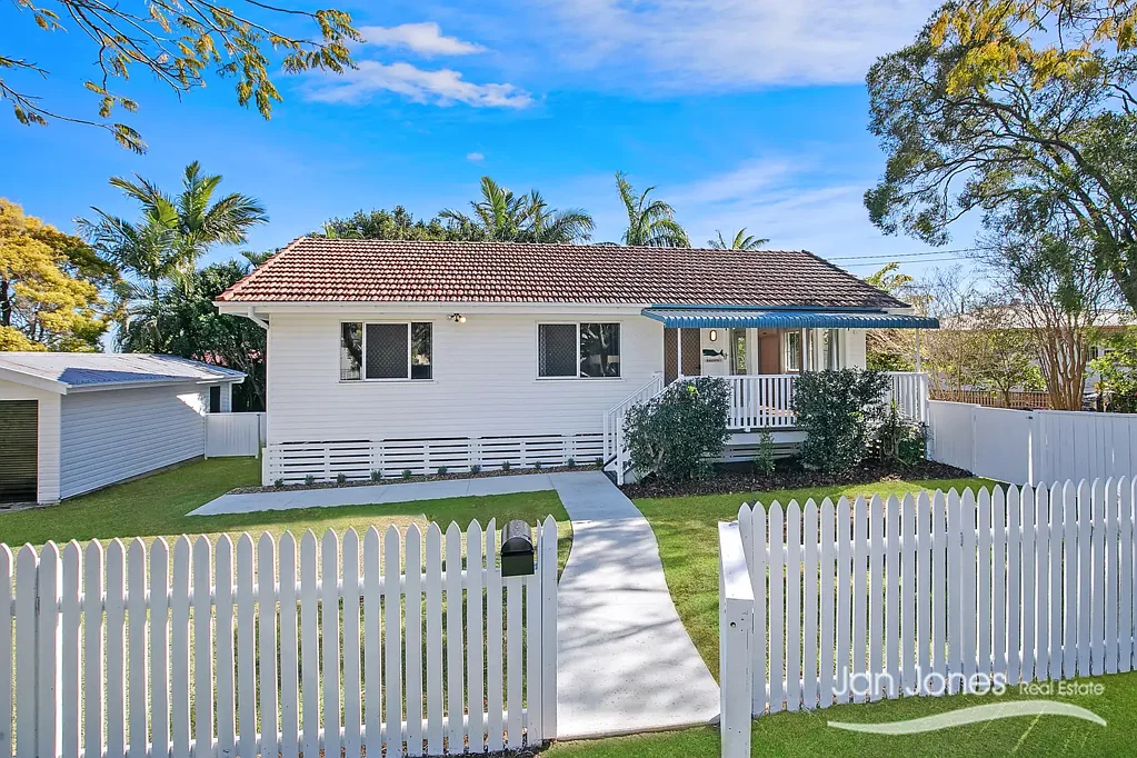 10 Houghton Avenue, Redcliffe, QLD 4020