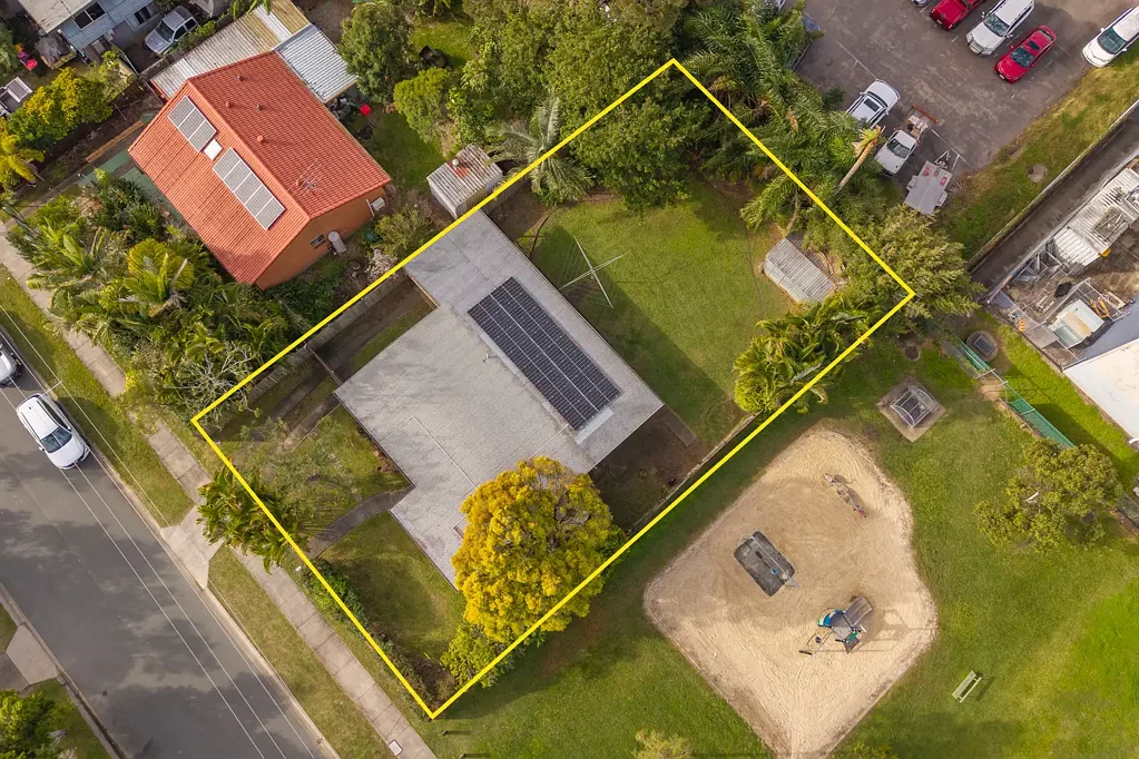 Morayfield 3બેડરૂમ Space, Convenience, and Opportunity on 711sqm!