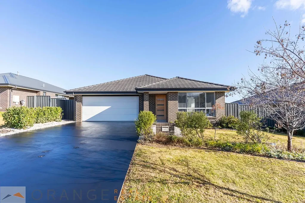 17 Hallaran Way, Orange, NSW 2800