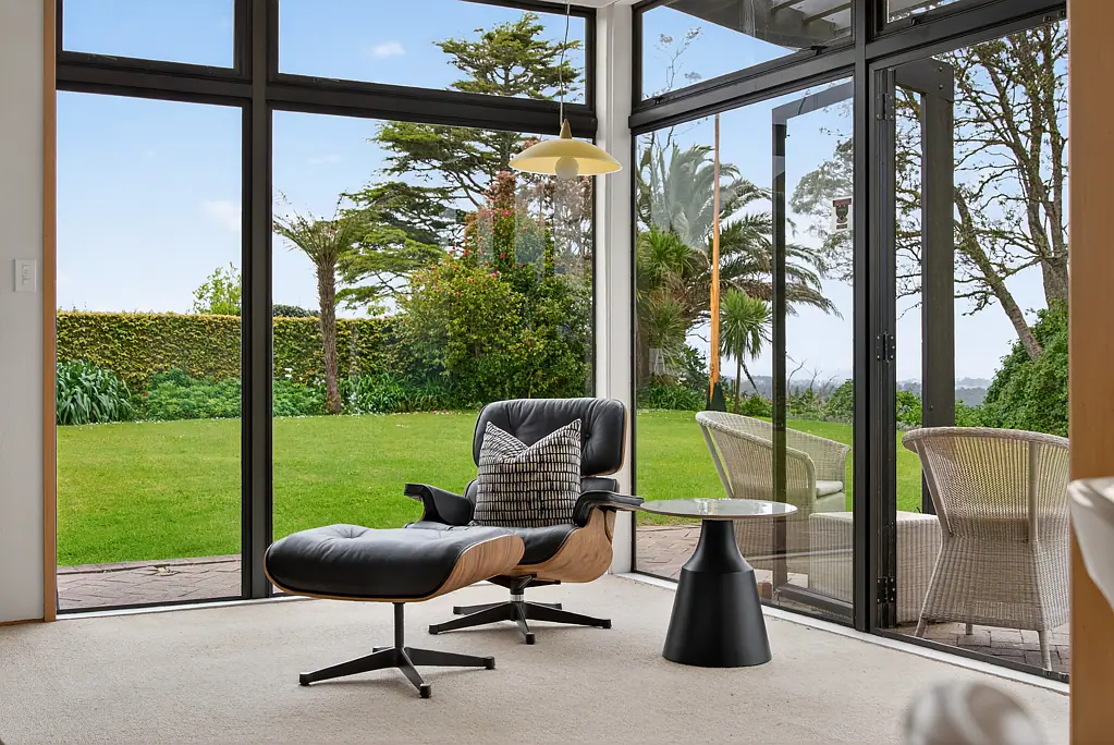 Swanson 4房  Two properties for the price of one