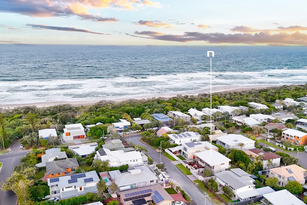 Peregian Beach 4房  IMMACULATE FAMILY HOME IN THE HIGHLY SOUGHT AFTER PEREGIAN BEACH AND JUST 137m TO THE SAND