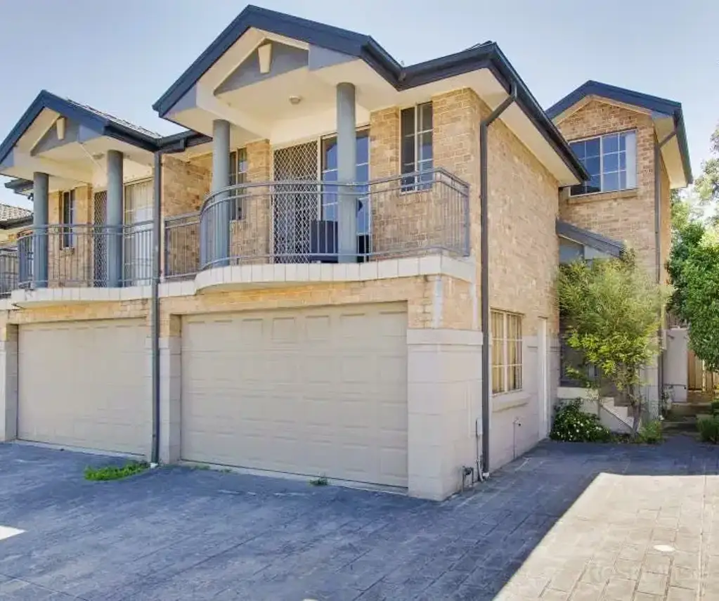 Matthew Pearce Catchment – Terrific Tri-Level Townhouse