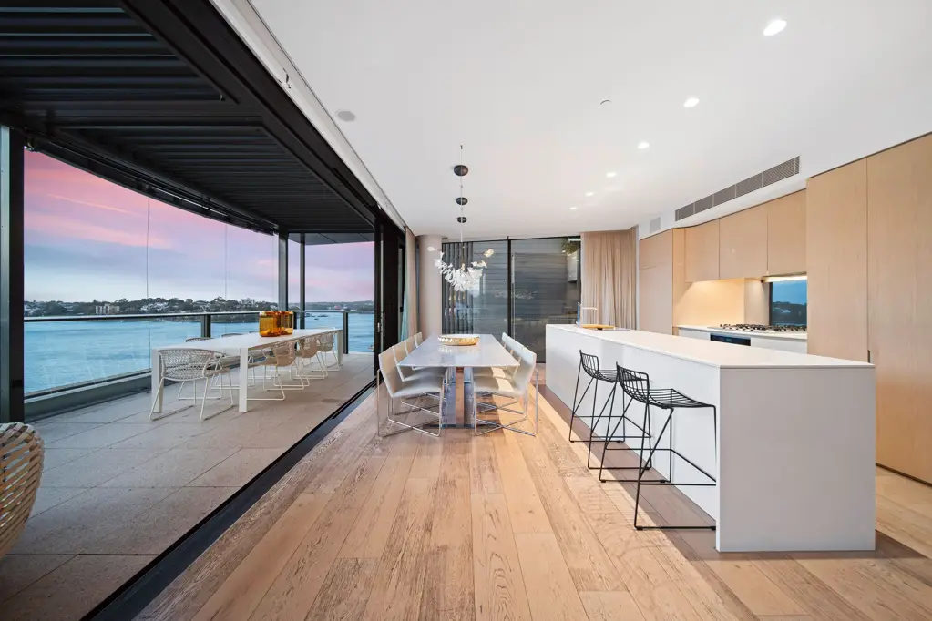 Sydney 3침실 A Harbourside Penthouse Encapsulating the Finest Elements of City Living