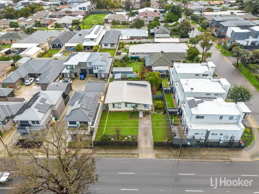 Ridgehaven 3房  Prime Position, No Easements!