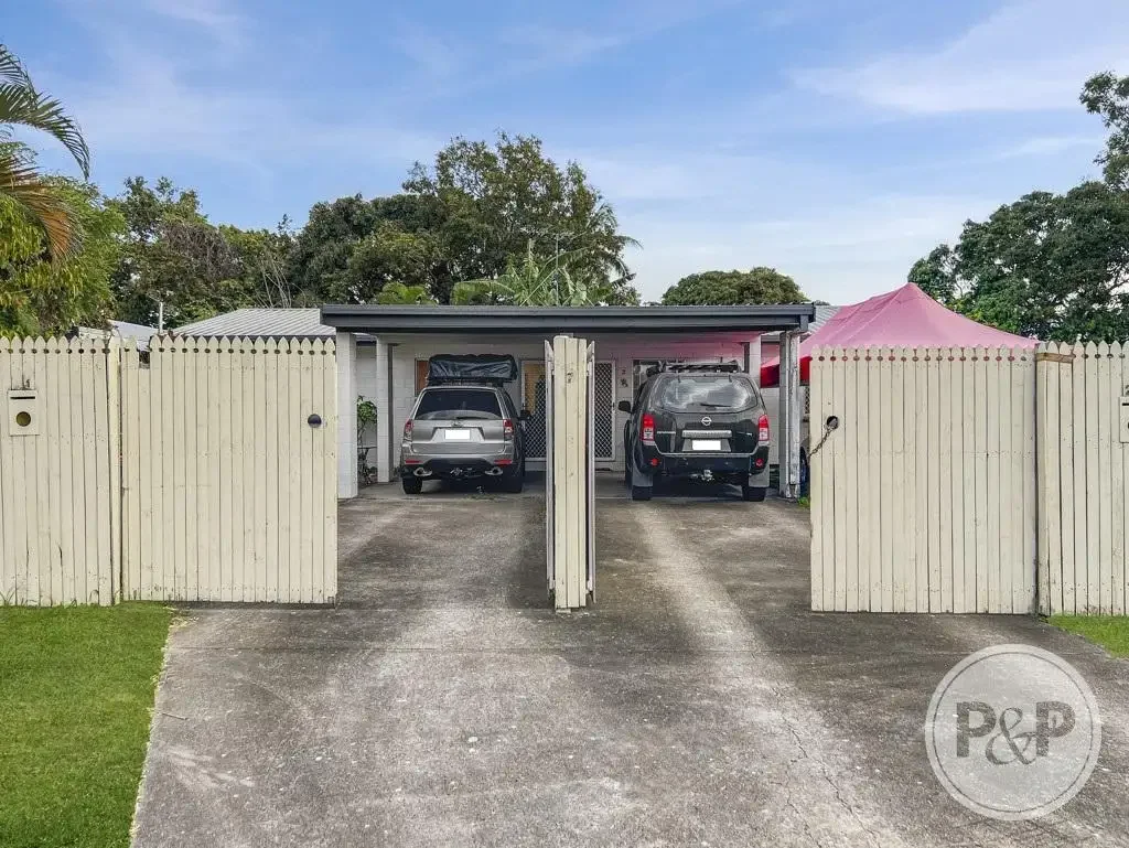 Neat Duplex with Private Yard